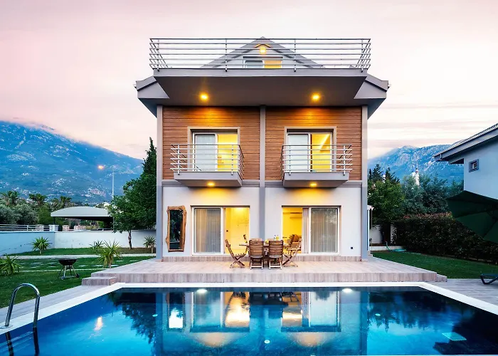 Mira Villa *